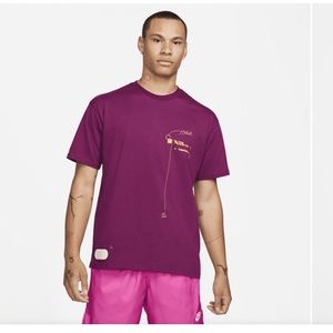 Nike Men's Sportswear Max 90 T-Shirt in Red